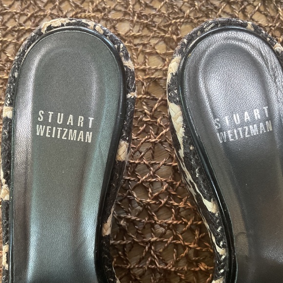 Stuart Weitzman Clipper Black Patent Giraffe Wedge Sandals - Picture 7 of 9